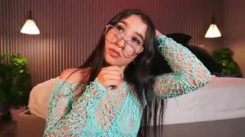 Eri  online show from February 25, 8:07 pm