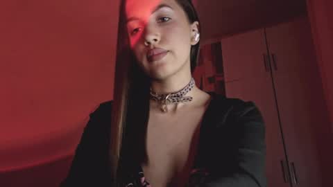 Snapshot of erinnnaji chatting on May 31, 6:09 pm Katrin online show from May 31, 6:09 pm