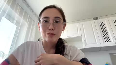 Snapshot of erinnthurmond chatting on July 14, 11:27 am Luna online show from July 14, 11:27 am