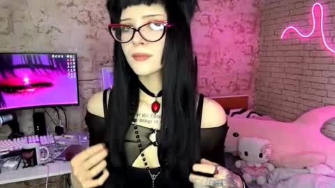 Nina online show from February 13, 7:04 am