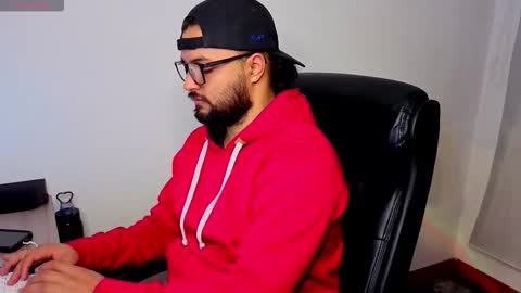 ernesto rodriguez 82 online show from October 18, 6:37 am