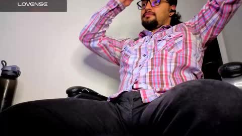 ernesto rodriguez 82 online show from March 11, 4:18 am