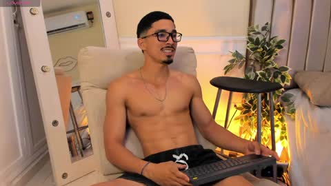 eros_becker_ online show from April 9, 2:22 am