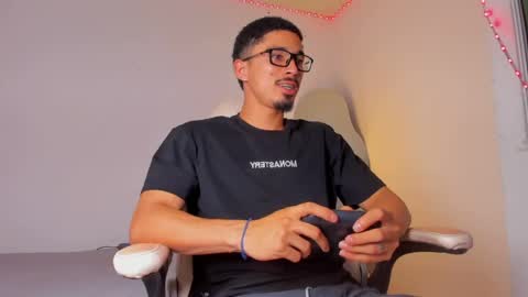 Snapshot of eros_becker_ chatting on May 3, 5:02 am eros_becker_ online show from May 3, 5:02 am