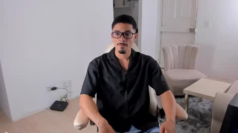 Snapshot of eros_becker_ chatting on May 31, 5:26 am eros_becker_ online show from May 31, 5:26 am