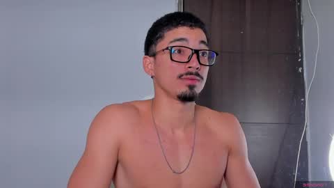 Snapshot of eros_becker_ chatting on June 9, 6:14 am eros_becker_ online show from June 9, 6:14 am