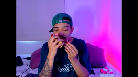 Eros online show from December 3, 7:12 pm