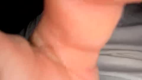 Snapshot of eros_hidden chatting on November 15, 7:10 pm Eros online show from November 15, 7:10 pm