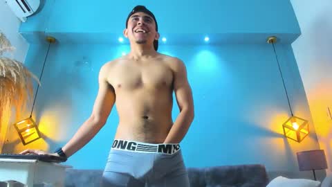 Eross online show from February 25, 3:10 pm