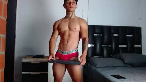 Snapshot of erosscott chatting on April 21, 12:01 am Eros online show from April 21, 12:01 am