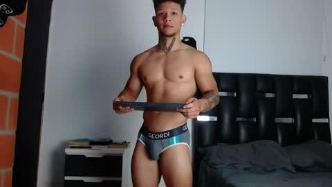 Snapshot of erosscott chatting on May 26, 5:09 pm Eros online show from May 26, 5:09 pm