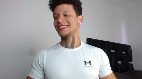 Snapshot of erosscott chatting on June 22, 6:16 pm Eros online show from June 22, 6:16 pm