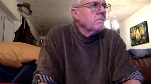 eros online show from December 15, 11:53 pm