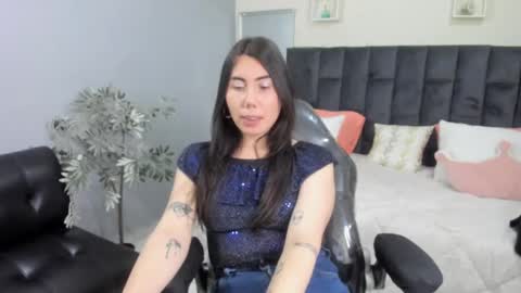 Snapshot of erotic__69 chatting on January 28, 1:49 pm Erotic couple online show from January 28, 1:49 pm