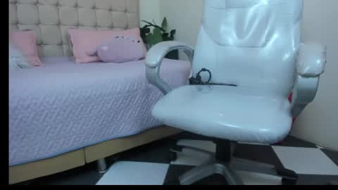 Snapshot of erotic__69 chatting on February 3, 12:36 pm Erotic couple online show from February 3, 12:36 pm