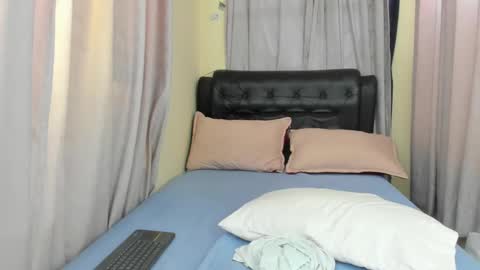 Snapshot of erotic__69 chatting on February 19, 5:16 pm Erotic couple online show from February 19, 5:16 pm