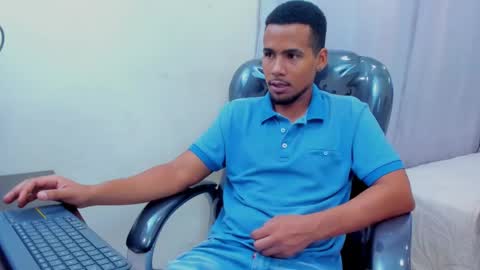Snapshot of erotic__69 chatting on February 25, 12:45 pm Erotic couple online show from February 25, 12:45 pm