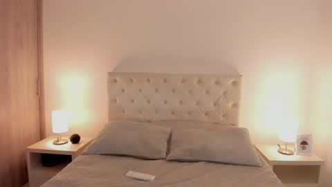 Karen online show from December 13, 8:37 pm