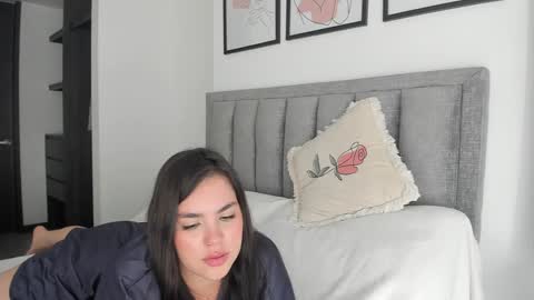 Karen online show from January 14, 7:43 pm