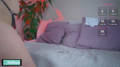 SOFIA  DAMIEN   PVT MODEL online show from February 24, 9:51 am