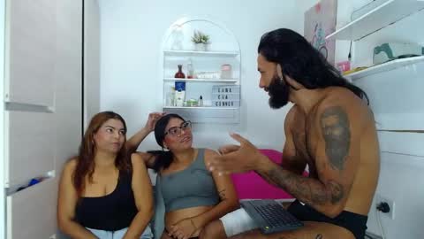 Snapshot of erotic_spa chatting on May 1, 8:57 pm EROTIC SPA online show from May 1, 8:57 pm