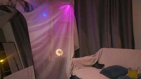 Rachel Rach online show from December 16, 8:03 pm