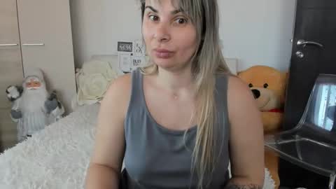 eroticsensualkitty4u online show from March 10, 8:41 am