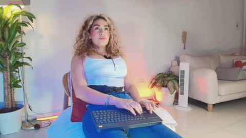 TINY  online show from March 15, 2:06 am