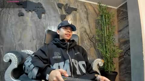 Snapshot of eryonbradley chatting on September 12, 11:10 am Eryon online show from September 12, 11:10 am