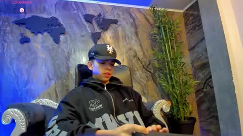 Snapshot of eryonbradley chatting on September 13, 11:10 am Eryon online show from September 13, 11:10 am