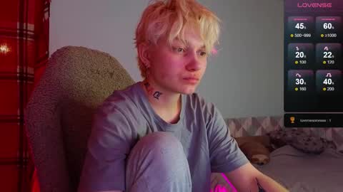 esajukyy online show from February 28, 1:47 pm