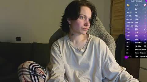 esajukyy online show from April 2, 3:42 pm