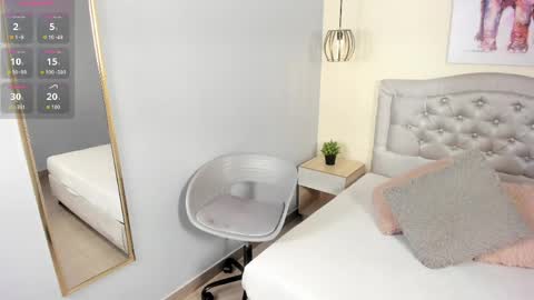 Escarlet online show from April 7, 11:43 am