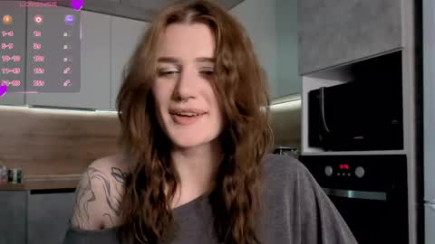 EshleGreen online show from April 7, 7:14 pm