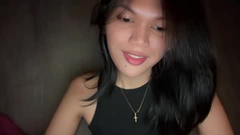 Snapshot of esilchan chatting on May 8, 3:34 am Chelliane online show from May 8, 3:34 am