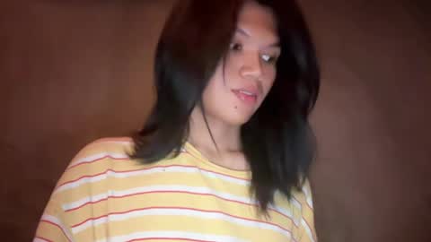 Snapshot of esilchan chatting on May 14, 4:08 am Chelliane online show from May 14, 4:08 am