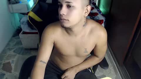 Snapshot of eskayler_ chatting on September 12, 3:34 pm eskayler_ online show from September 12, 3:34 pm