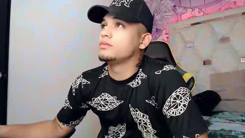 Snapshot of eskayler_ chatting on September 23, 7:28 pm eskayler_ online show from September 23, 7:28 pm