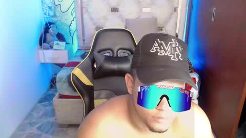 Snapshot of eskayler_ chatting on September 26, 8:24 pm eskayler_ online show from September 26, 8:24 pm