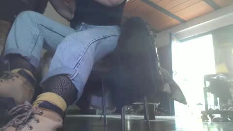 Eskela911 online show from February 3, 4:31 pm