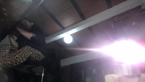 Eskela911 online show from February 22, 1:11 am