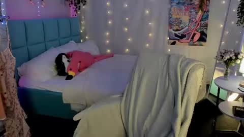 Esme Runn online show from June 27, 3:11 am