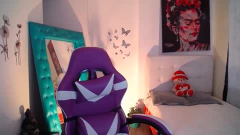 Esmeralda online show from September 17, 8:21 pm