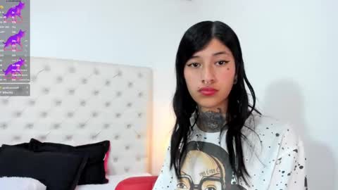 esmeralda  online show from March 9, 6:00 pm