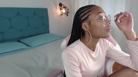 Snapshot of esmeralda_bk chatting on January 22, 3:51 pm esmeralda_bk online show from January 22, 3:51 pm