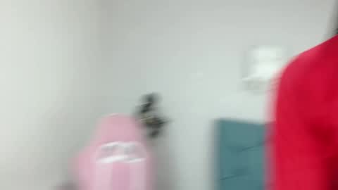 Snapshot of esmeralda_bk chatting on February 6, 5:51 pm esmeralda_bk online show from February 6, 5:51 pm