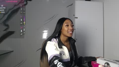 Snapshot of esmeralda_bk chatting on October 2, 11:01 pm esmeralda_bk online show from October 2, 11:01 pm