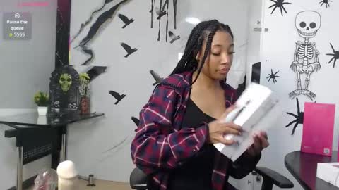 Snapshot of esmeralda_bk chatting on October 23, 9:46 pm esmeralda_bk online show from October 23, 9:46 pm