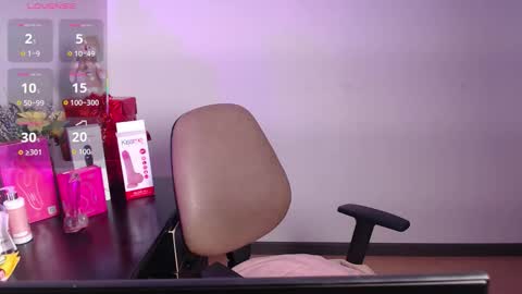 Snapshot of esmeralda_bk chatting on December 18, 10:27 pm esmeralda_bk online show from December 18, 10:27 pm