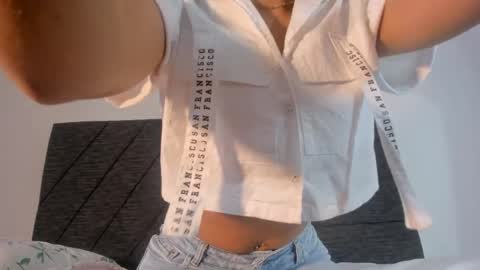 Snapshot of esmeralda_noir chatting on June 3, 12:30 pm esme online show from June 3, 12:30 pm